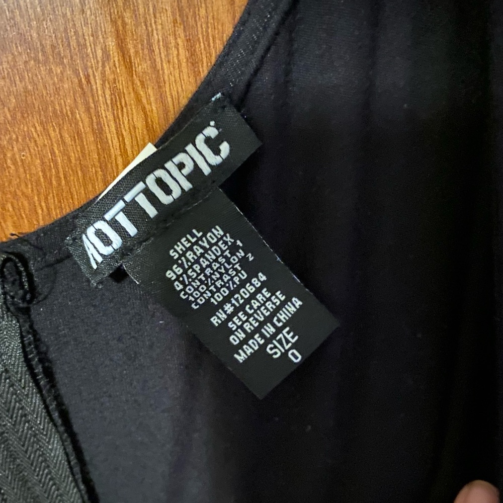 Hot Topic Dress - Picture 2 of 3